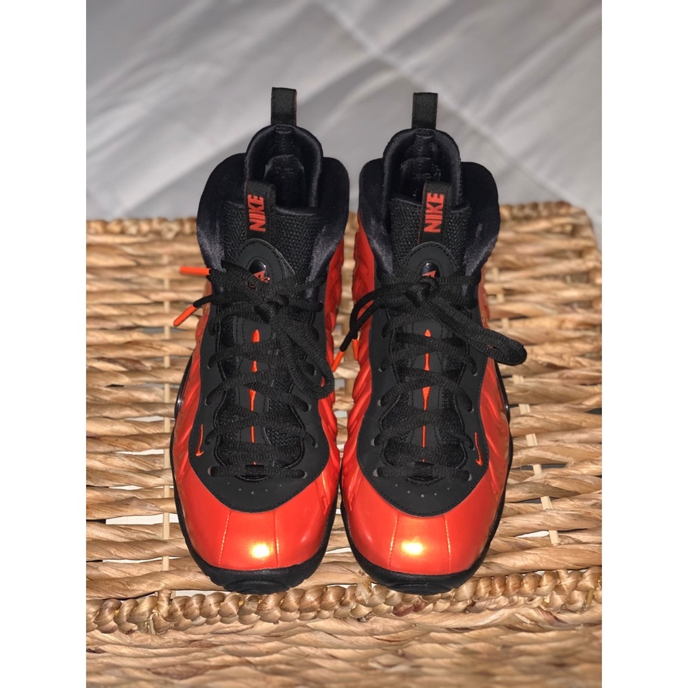 Nike Air Foamposite One GS ‘Habanero Red’